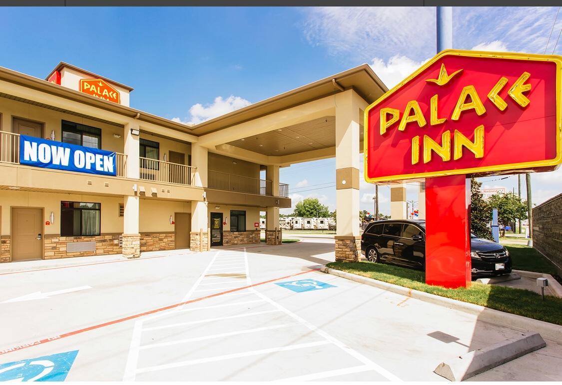 Palace Inn Конро Екстериор снимка