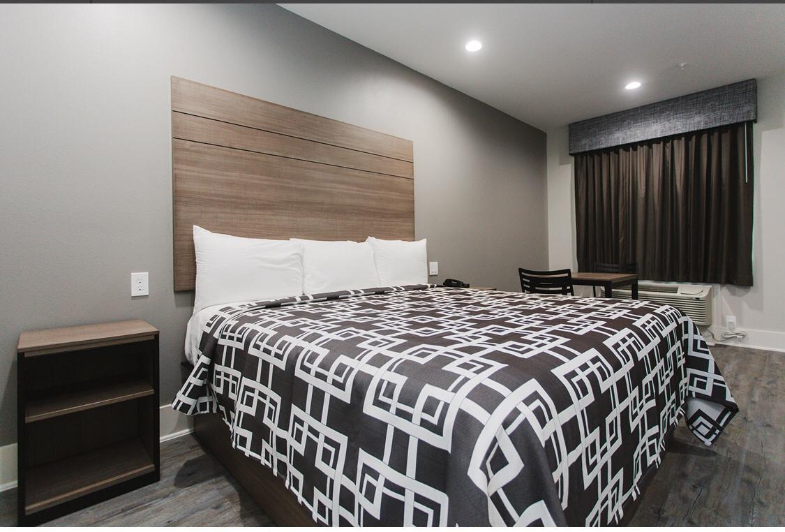 Palace Inn Конро Екстериор снимка